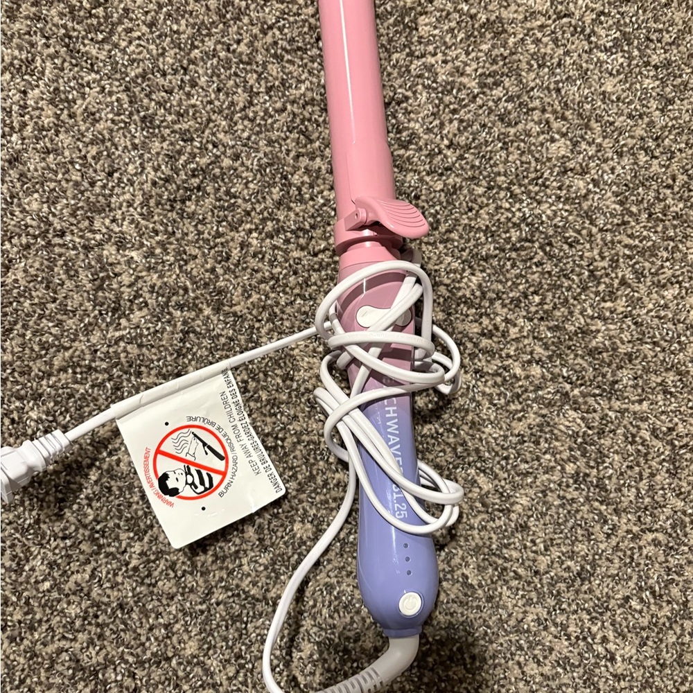 Brand New Beachwaver curling iron